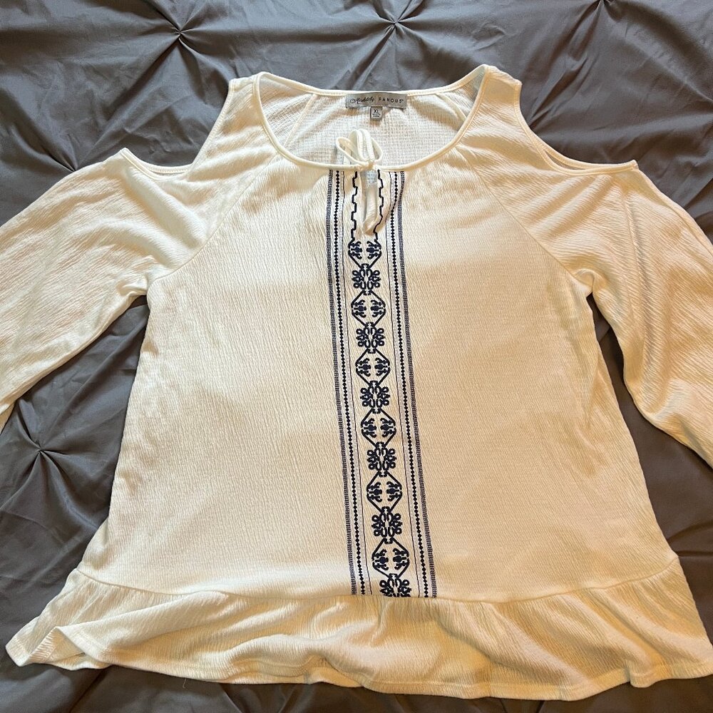Absolutely Famous Size XL Navy & White Top